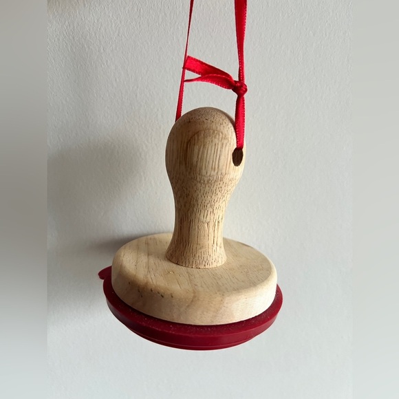 Birkmann Red Wooden Baking Homemade Star Circle Cookie Stamp - Picture 3 of 7